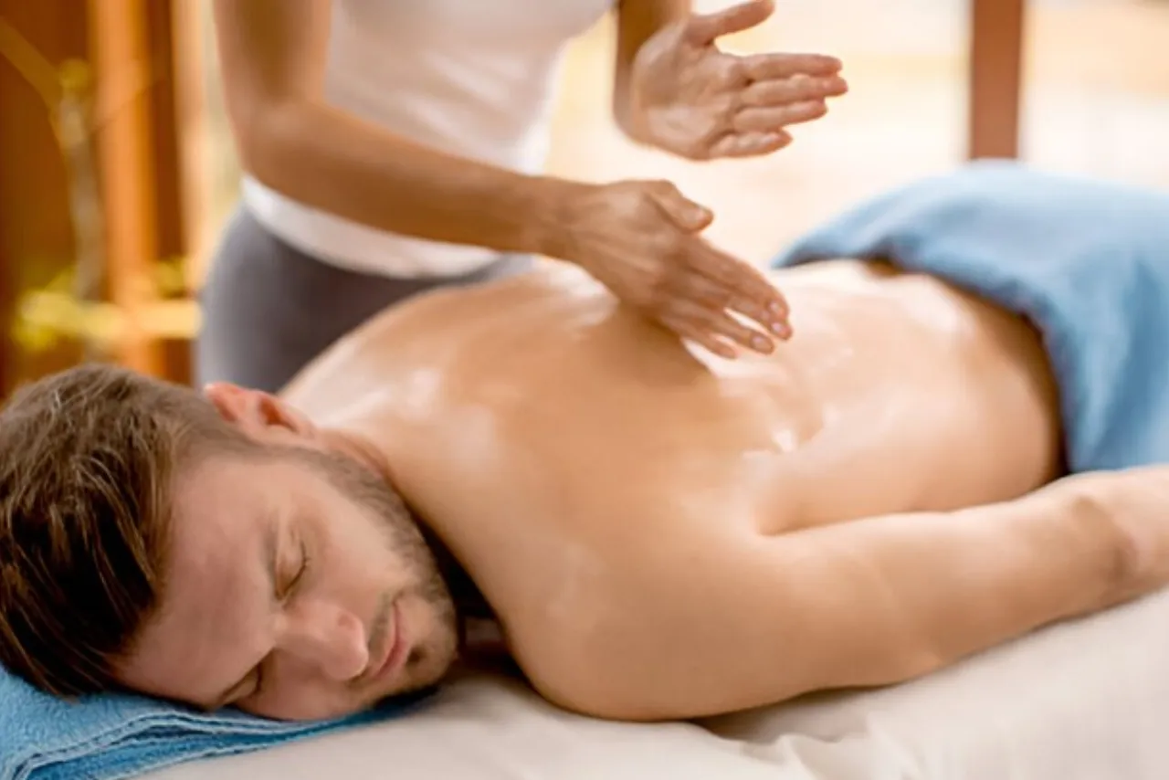 Best Signature Four Elements massage in Bangalore for mind-body harmony